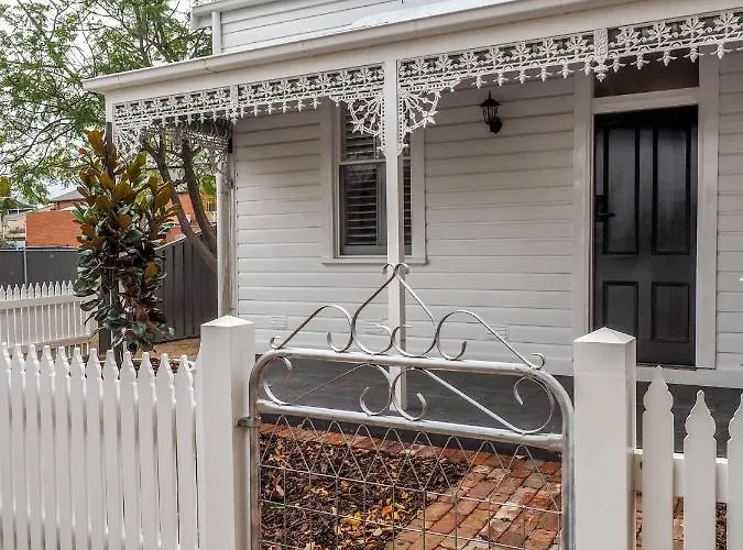 Central Bendigo Cottage Charm